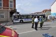 Zu diesem Zeitpunkt ist noch unklar, warum es zu dem Unfall kam. Die Polizei vermutet gesundheitliche Probleme beim Busfahrer.