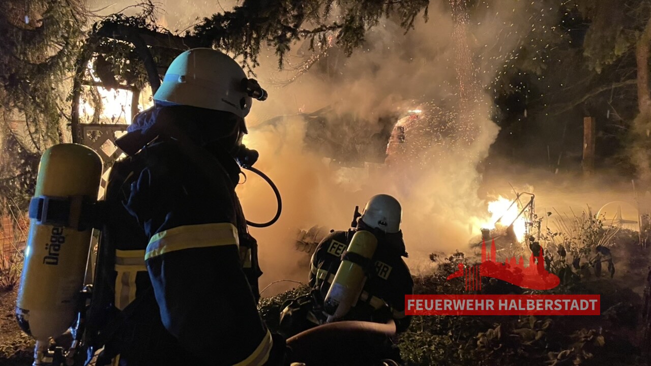 Brand eines Gartenhauses in Ströbeck